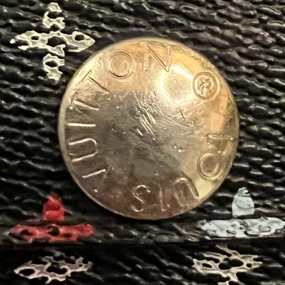 Louis Vuitton SARAH Black and Multicolor Monogram Wallet - Picture 6 of 16